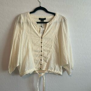 NWT Sanctuary Cream Top Size XS. Gorgeous. Perfect condition.